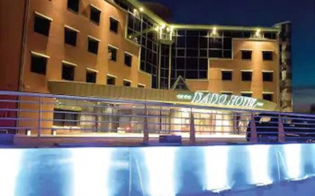 Dado Hotel International Парма вид на фасад