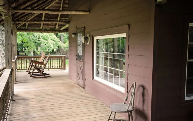 Blue Hill Lodge