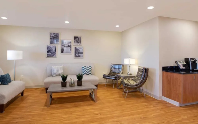 Woodspring Suites Frederick