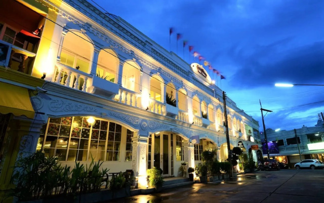 Отель Baan PhuAnda Phuket Таиланд, Пхукет - отзывы, цены и фото номеров - забронировать отель Baan PhuAnda Phuket онлайн вид на фасад