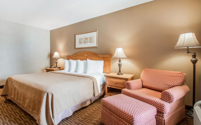 Quality Inn Us65 & E Battlefield Rd Springfield
