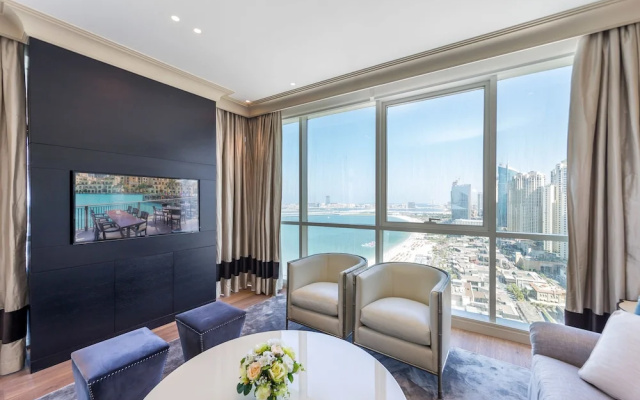Al Bateen  by Deluxe Holiday Homes