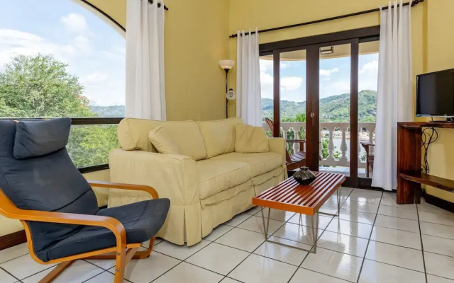 Top-Floor Condo w/ Sweeping Ocean, Mountain & Marina Views