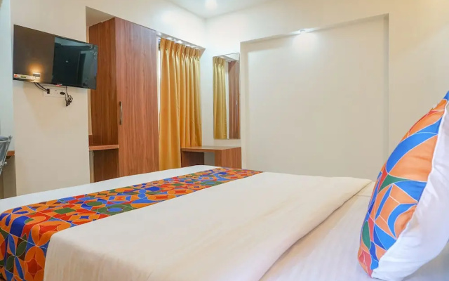 FabHotel Emersion Residency - Nr. Dnyanjyoti Savitribai Phule Udyan