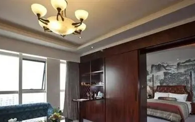 Quzhou Longyou Blue Sky Hotel