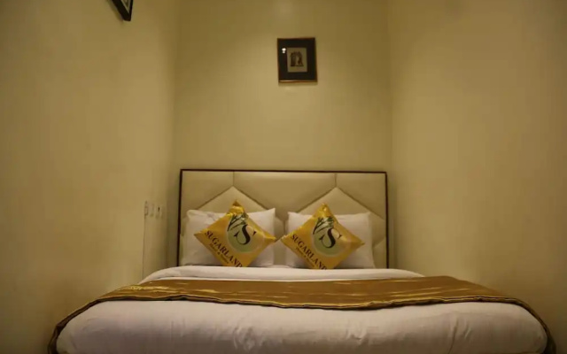 Sugarland Hotel & Suites