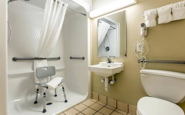 Comfort Suites