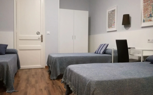 Hostal Lesseps