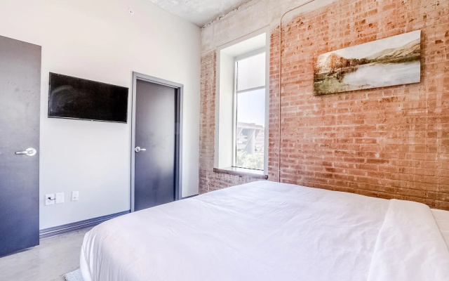 Luxury Downtown Dallas Stay by Amyfinehouse