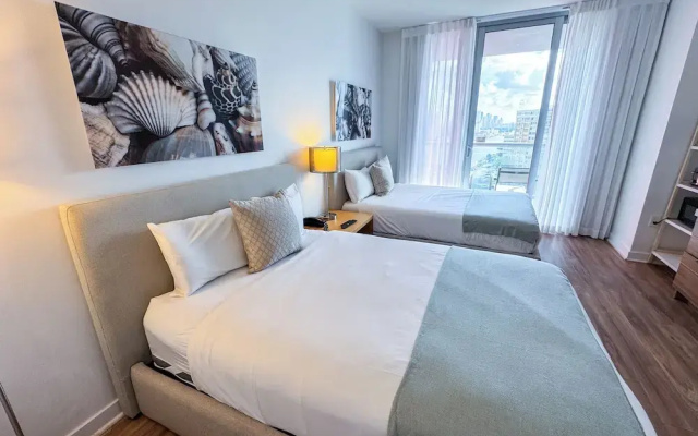 Modern Beachwalk Apt 805