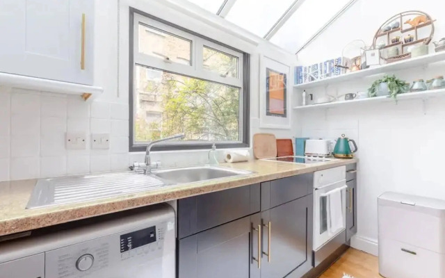 Cosy 1 Bedroom Apartment in West Kensington