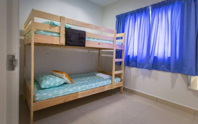 Maxim Citylight Sentul by SYNC