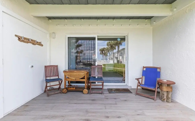 Colony Beach Club 139