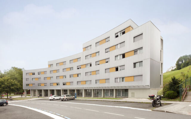 Отель Residencia Manuel Agud Querol (Centro Adscrito a la REAJ) Испания, Сан-Себастьян - отзывы, цены и фото номеров - забронировать отель Residencia Manuel Agud Querol (Centro Adscrito a la REAJ) онлайн вид на фасад