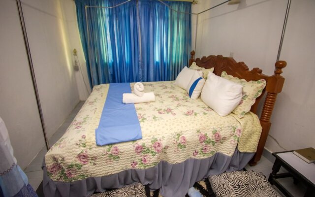 The White Resort in Athi River, Kenya from 141$, photos, reviews - zenhotels.com guestroom