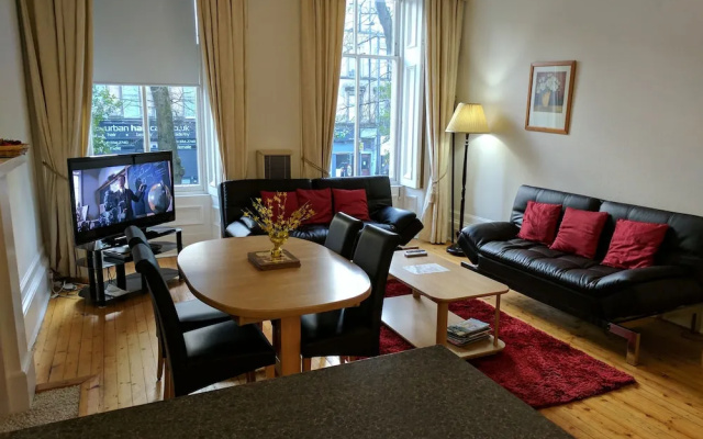 Kelvin Apartment