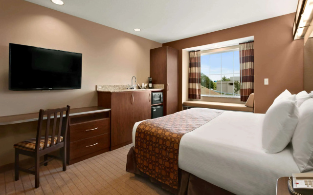 Microtel Inn & Suites by Wyndham St Clairsville/Wheeling