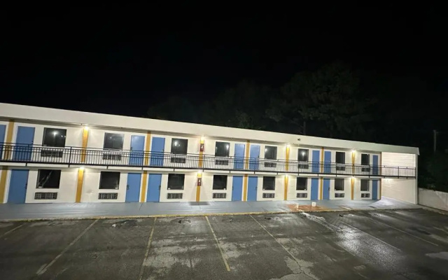 Knights Inn Lanett