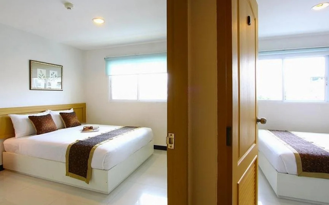The Laurel Suite