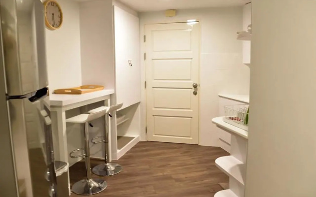 Sandy Beach Condo 15E