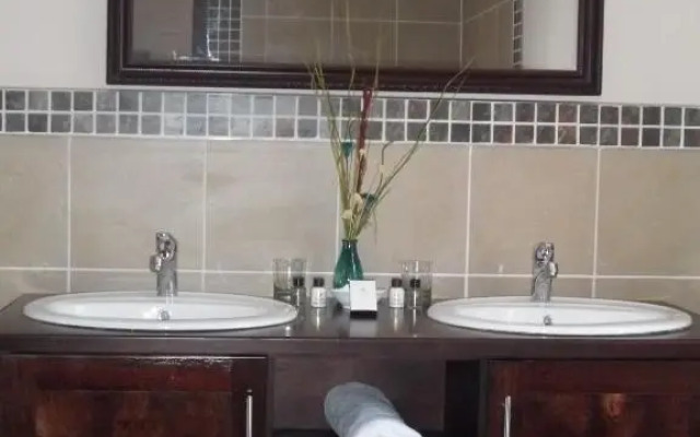 Queen Manor Boutique Guest House