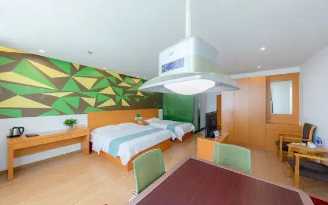Vatica Hotel (Hefei High-Speed Rail South Station Sushong Road)
