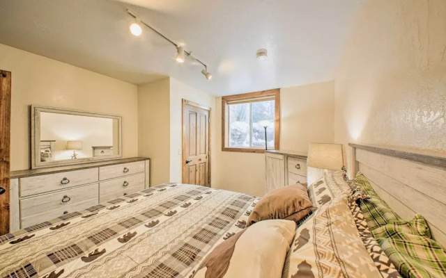 Priest Lake Apartment Near Hiking Trails!