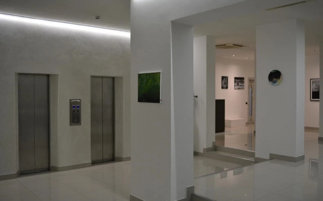 Hotel 38