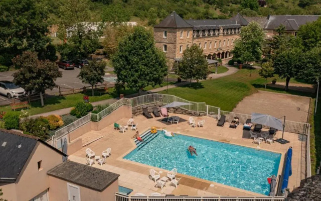 Logis Hotel - L'Hôtel Des Bains