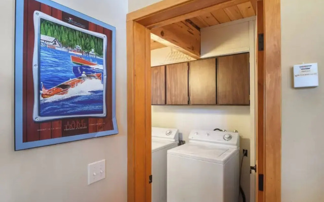 Northstar Treehouse Chic 4BR House Forest View