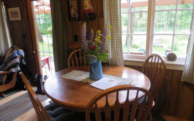 Raylia Cottage