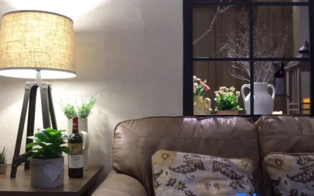 Rootroom Life Hotel