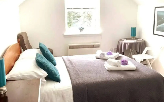Cosy Kirriemuir Flat - Pet Friendly Retreat