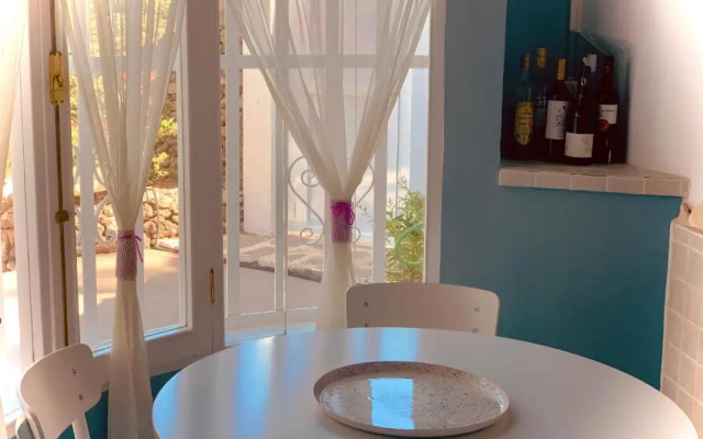 Sunny House, Chayofa