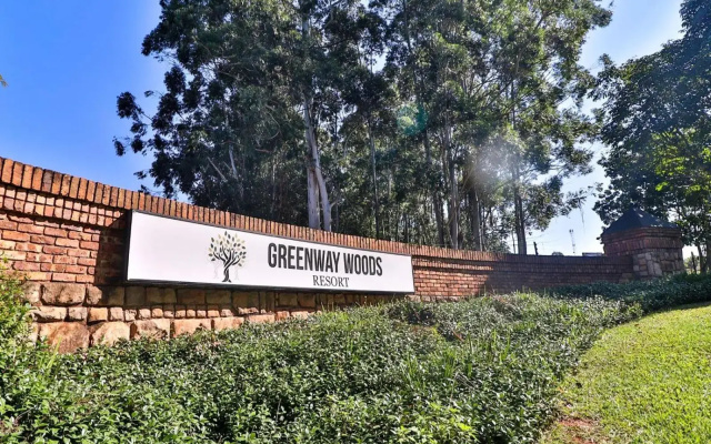 A Golfer's Dream Near KNP