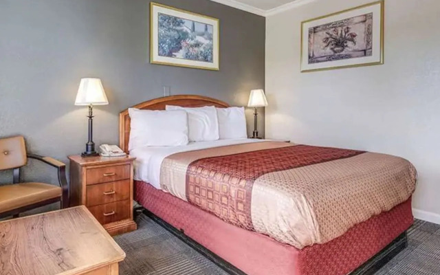 Americas Best Value Inn Petaluma