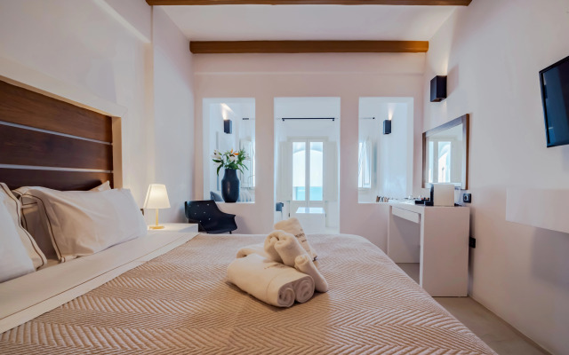 Apeiron Blue Santorini – Adults Only 14 plus by Apeiron Hotels