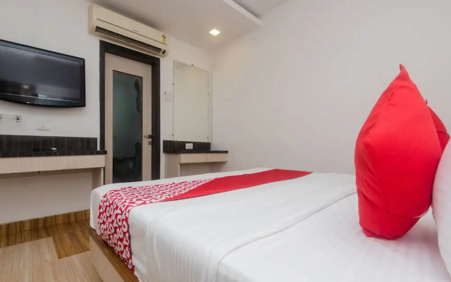 OYO 13823 Hotel Praveen International