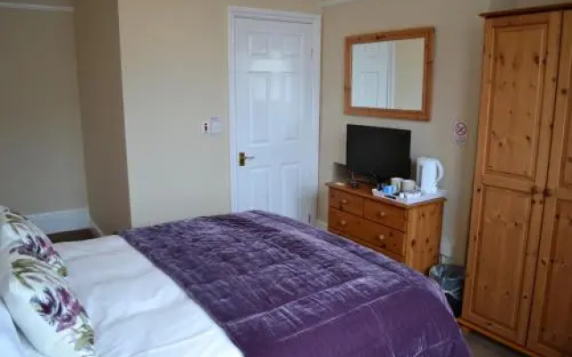The Moorfield Hotel-Bed and Breakfast