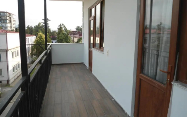 Veriko's Sweet home