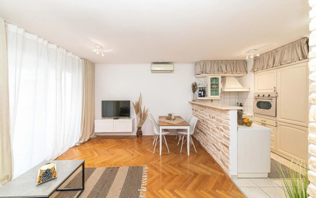 Beautiful Apartment in Split With Wifi and 1 Bedrooms