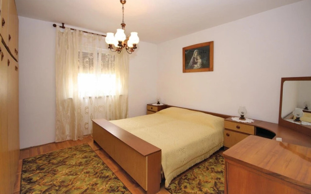 Amazing Home in Pula With Wifi and 2 Bedrooms