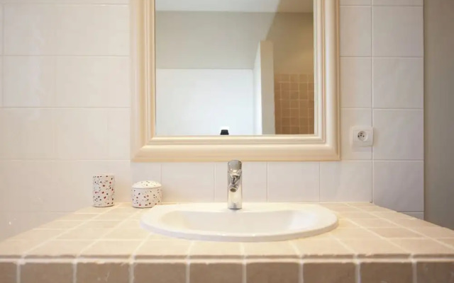 A beautiful new luxury villa close to Uzès.