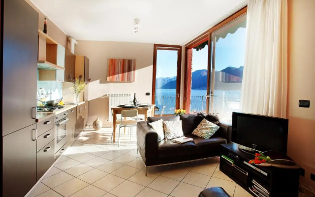 Argegno Modern Apartment