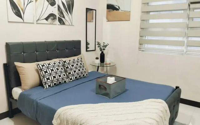 Super Cozy Apartment-Newport Boulevard