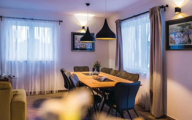 Awesome Home in Sibenik With Wifi and 3 Bedrooms