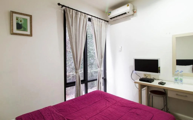 RedDoorz Apartment @ Cilandak