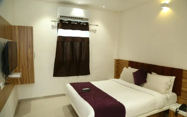 Shri Akshar Hotel
