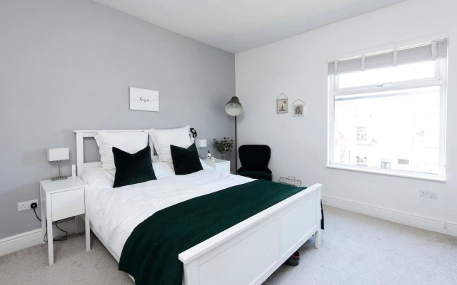 Cosy and Family-friendly Home in Greater Manchester
