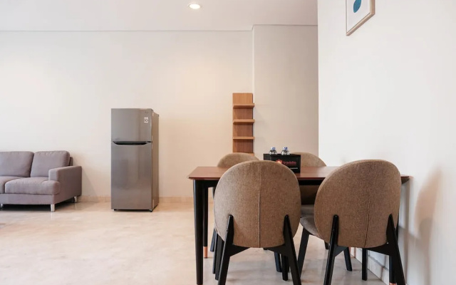 Luxurious 1BR @ The Empyreal Condominium Epicentrum Apartment